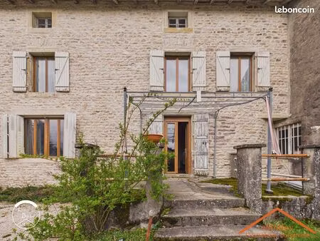 maison 10 pièces 220 m²