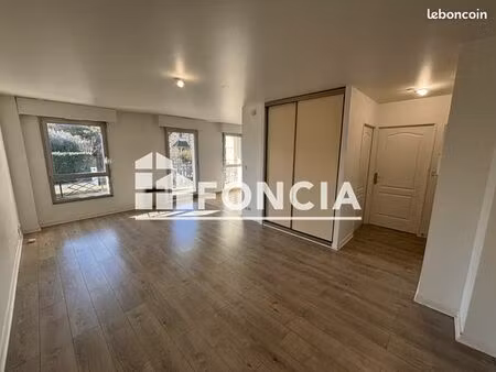 studio 1 pièce 37 m²