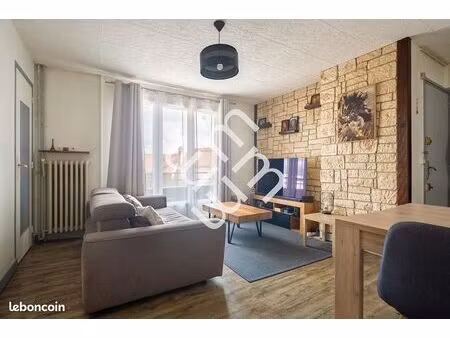 appartement 3 pièces 55 m²