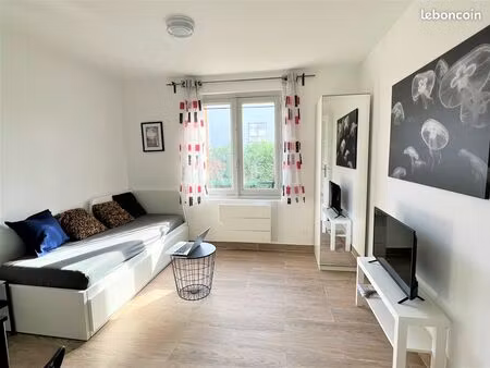 studio rer a nanterre