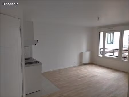 joli studio de 33m2 avec parking