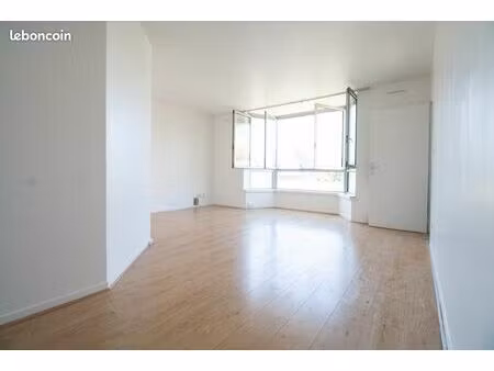 t1 puteaux + parking