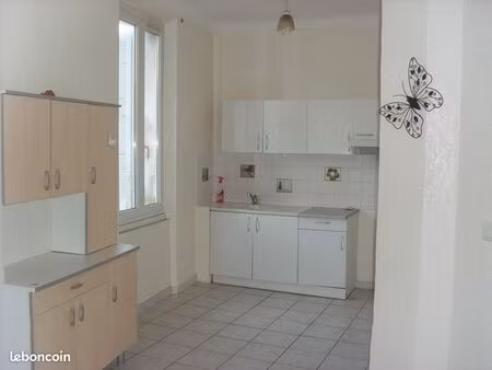 t2 toulon castigneau près du centre ville