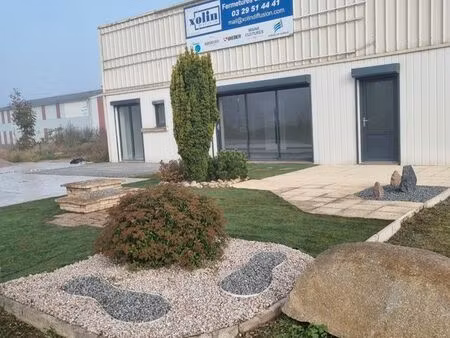 bâtiment industriel et commercial