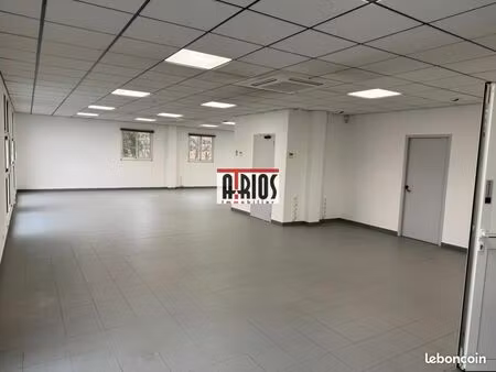 bureaux 147 m²