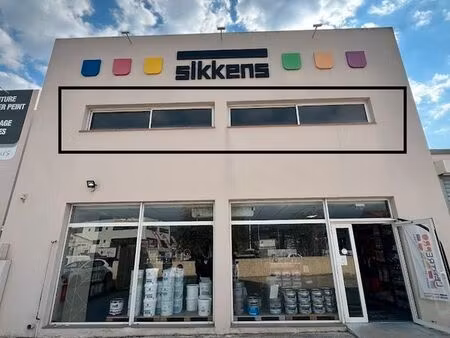 local professionnel / commercial 220 m² – six-fours-les-plages