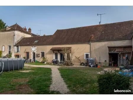 maison ancienne 5 chambres 190m2 située a hauterive