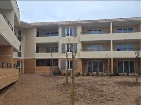 à louer t2 fréjus avec garage