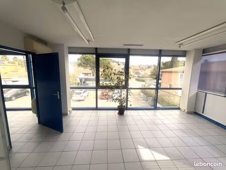 bureaux 136 m² hyères