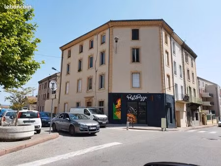 vends immeuble au teil 07400