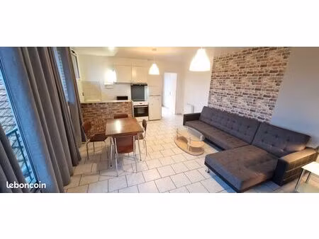 appartement meublé  45m2  deuxième étage