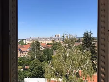 appartement calme et très lumineux  5mn du centre