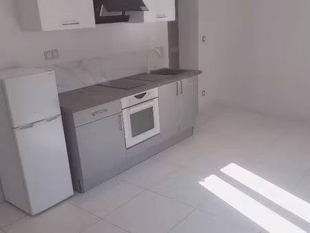 f2 lumineux entièrement rénové