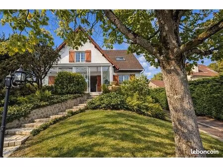 maison 7 pièces 147 m²