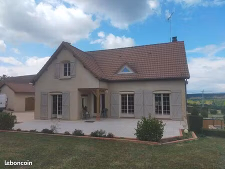maison 8 pièces 133 m²