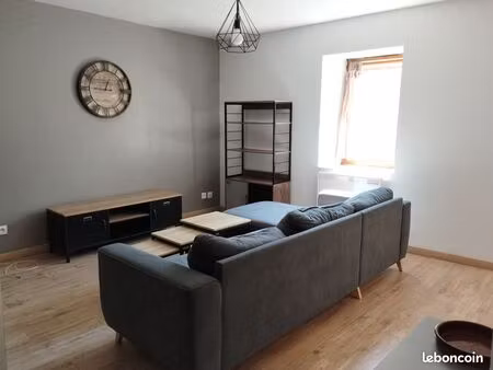 maison (composée de 2 appartements) - 140 m²