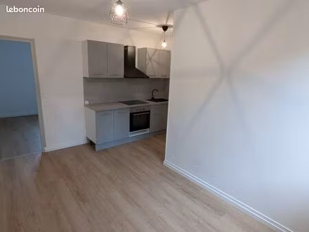 t2 rénové avec climatisation