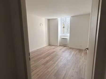 loue appartement 2 chambres avec terrasse