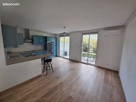 appartement t2 de 40m2 meublé à draguignan  hameau des garrigues - jardin privé - place de