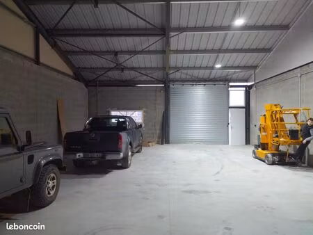hangar / bâtiment