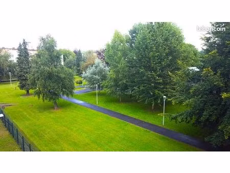 t2 meublé et équipé sedan ville