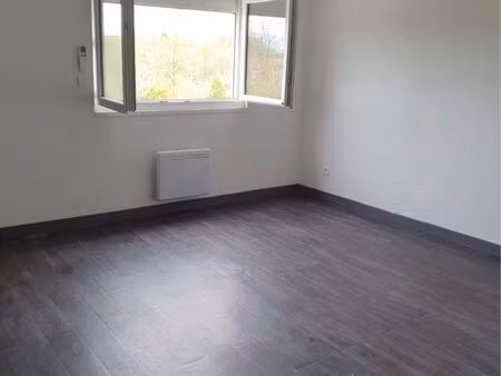 a louer appartement 3 pièces (t3) 72 9 m² remis à neuf