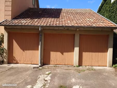 garage / box fermé 9 6m² - quartier jean jaurès - libre de suite