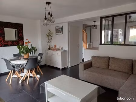 maison mitoyenne meroux t3 4 pièces avec garage et jardin