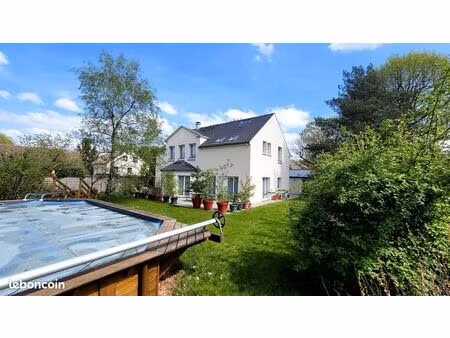 maison / villa • sainte-geneviève-des-bois