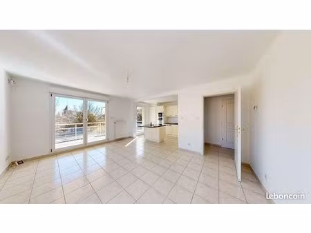 appartement 3 pièces 69 m²