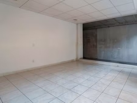local commercial 115 m²