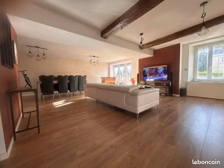 ⸻ ? lot de 2 maisons avec piscine – à 5 min de charleville-mézières