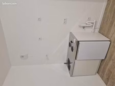 studio 1 pièce 27 m²