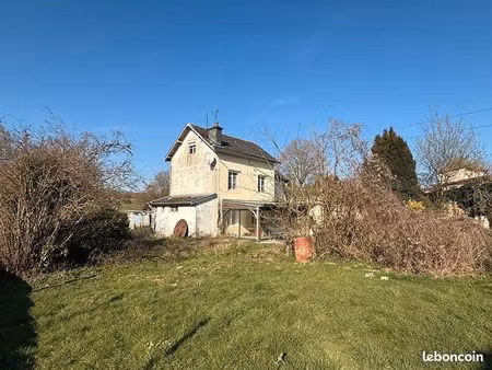 propriété 6 pièces 120 m²