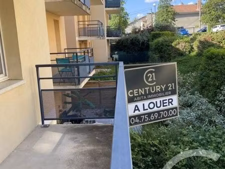 studio 1 pièce 30 m²