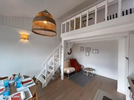 appartement meublé décoré - 50 mètres de la plage