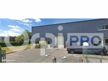 local commercial 490 m²