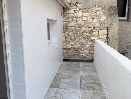 appartement duplex t3 40 m² – centre narbonne – terrasse – calme