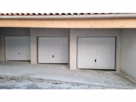 garage/box a louer