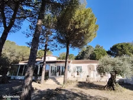 maison 9 pièces 243 m2