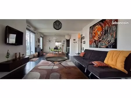 particulier vend : 3/5p 92m² avec terrasse 73m²