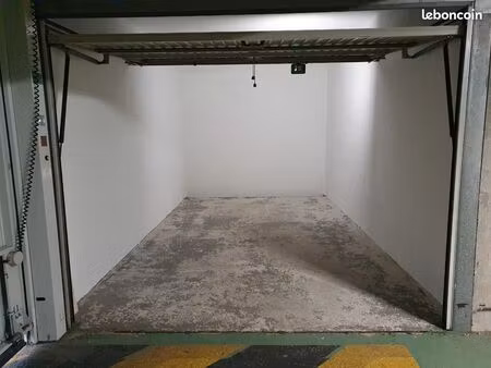 location garage / box fresnes