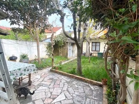 rare au petit drancy : pavillon de plain-pied avec jardin & dépendance