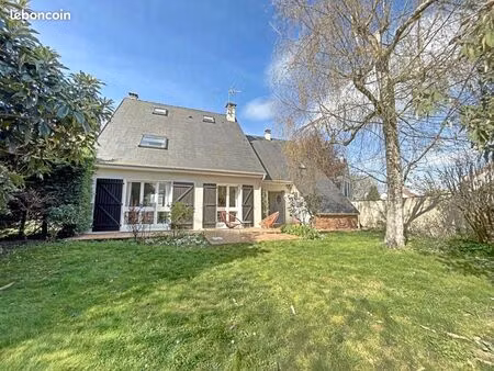 maison 6 pièces 148 m²