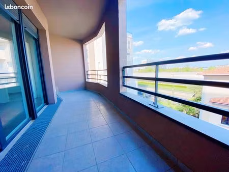 f3 neuf avec balcon + parking + ascenseur