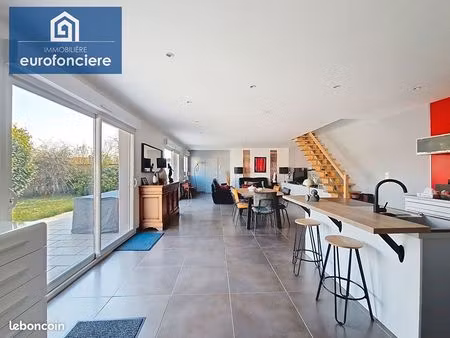 appartement 5 pièces 136 m²