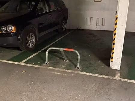 vends place de stationnement