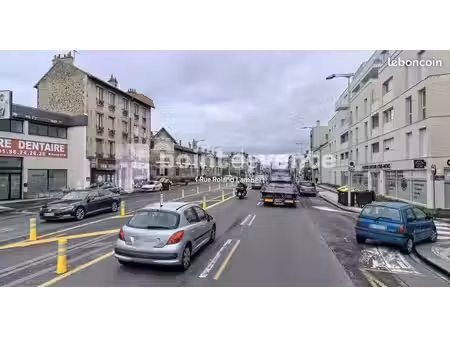 local commercial 225 m²