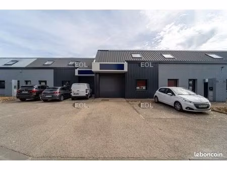 local d'activité 219 m²