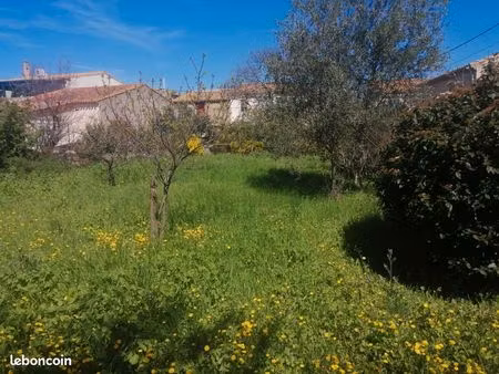 terrain constructible dans village d’occitanie